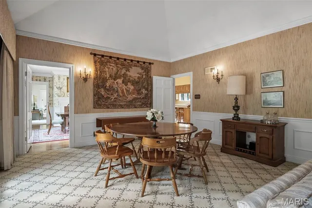 $2,399,000 | 26 Huntleigh Woods, Huntleigh, MO 63131