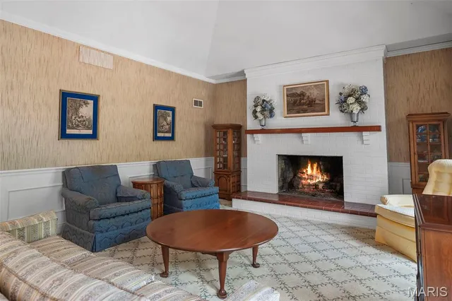 $2,399,000 | 26 Huntleigh Woods, Huntleigh, MO 63131