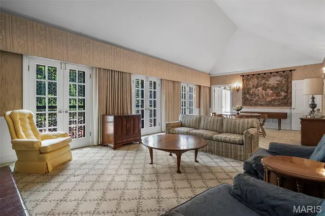 $2,399,000 | 26 Huntleigh Woods, Huntleigh, MO 63131