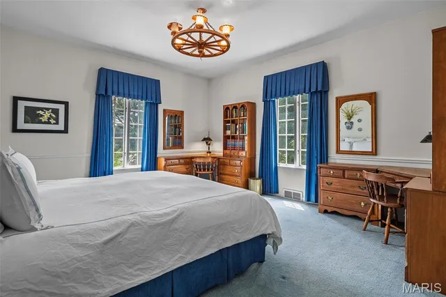 $2,399,000 | 26 Huntleigh Woods, Huntleigh, MO 63131