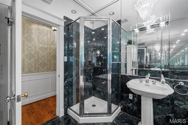 $2,399,000 | 26 Huntleigh Woods, Huntleigh, MO 63131