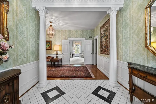 $2,399,000 | 26 Huntleigh Woods, Huntleigh, MO 63131