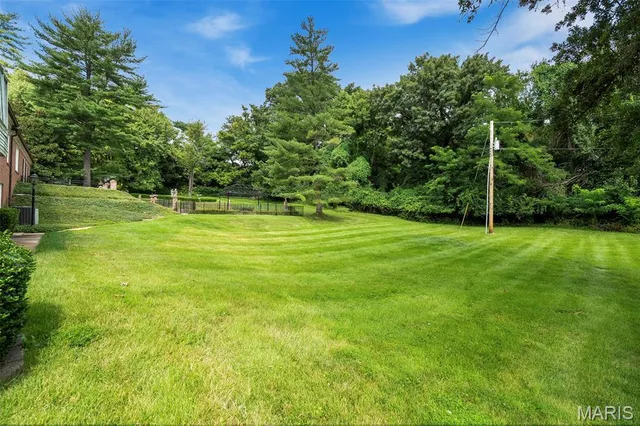 $2,399,000 | 26 Huntleigh Woods, Huntleigh, MO 63131