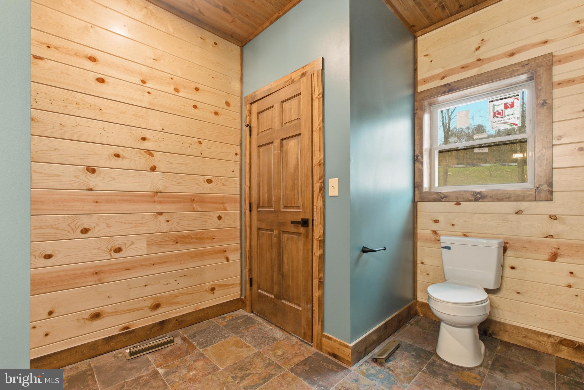45 Nature Run McHenry, MD 21541 - Photo 14 of 39 a bathroom with a toilet and a shower