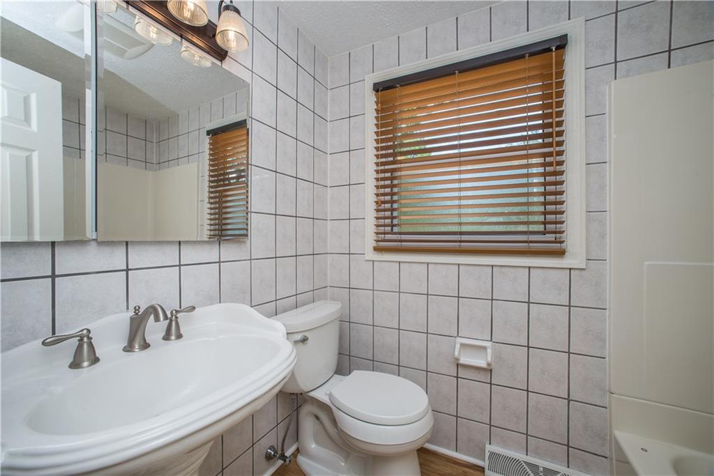 20 Moraine Road Pittsburgh, PA 15239 - Photo 11 of 25 Gallery Image 11