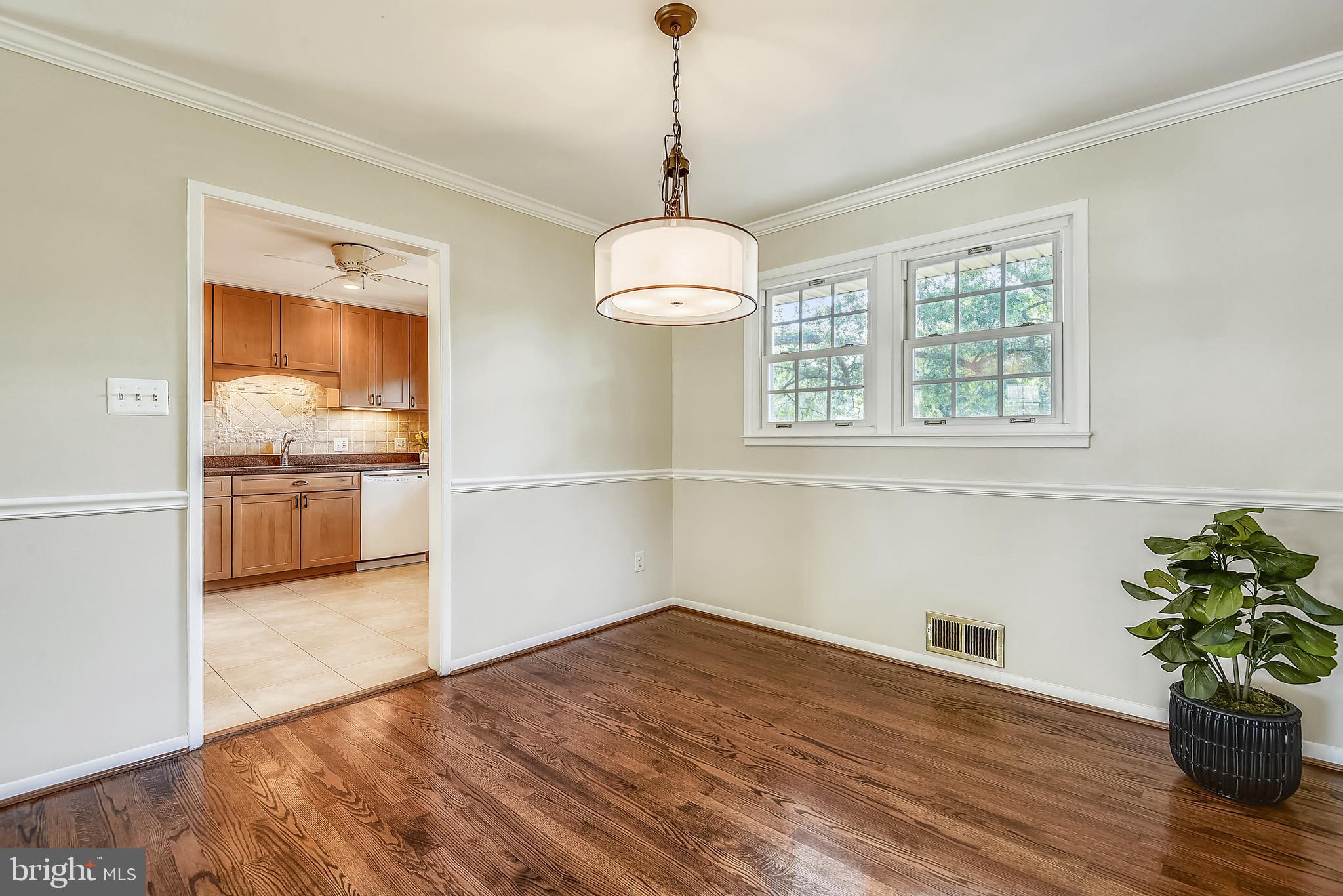 7925 Ellet Road Springfield, VA 22151 - Photo 19 of 58 Dining room conveniently located next to kitchen.