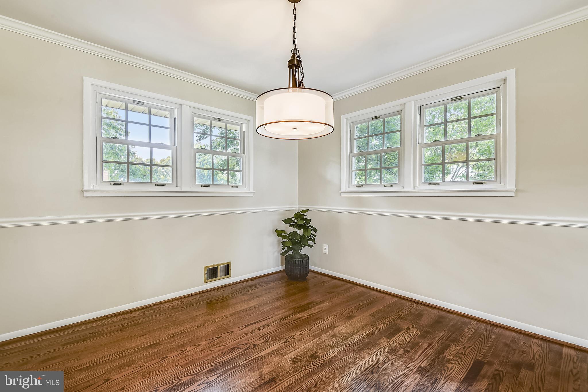 7925 Ellet Road Springfield, VA 22151 - Photo 20 of 58 Spectacular view of backyard from dining room.