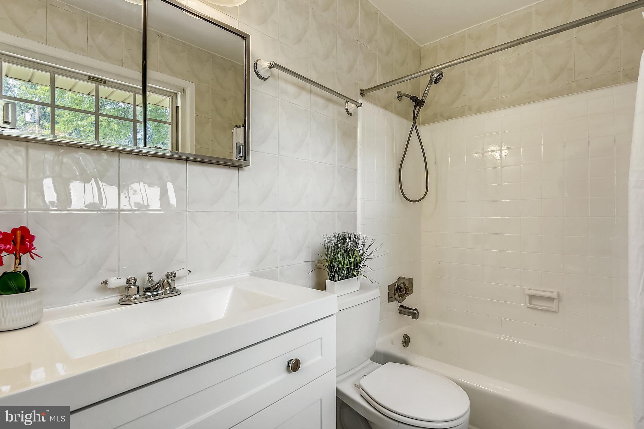 7925 Ellet Road Springfield, VA 22151 - Photo 28 of 58 Upgraded primary bath.