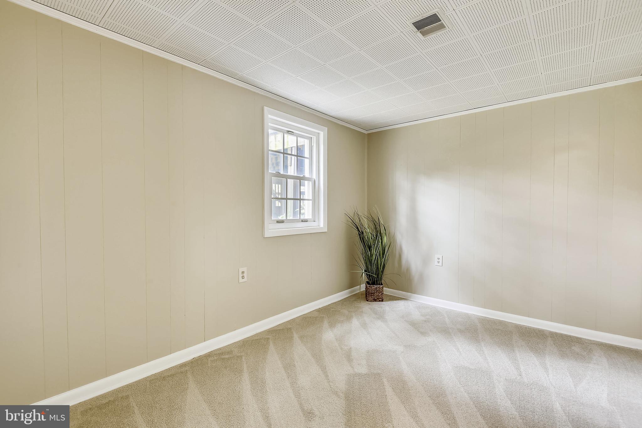 7925 Ellet Road Springfield, VA 22151 - Photo 38 of 58 Lower level bedroom/office/hobby room.
