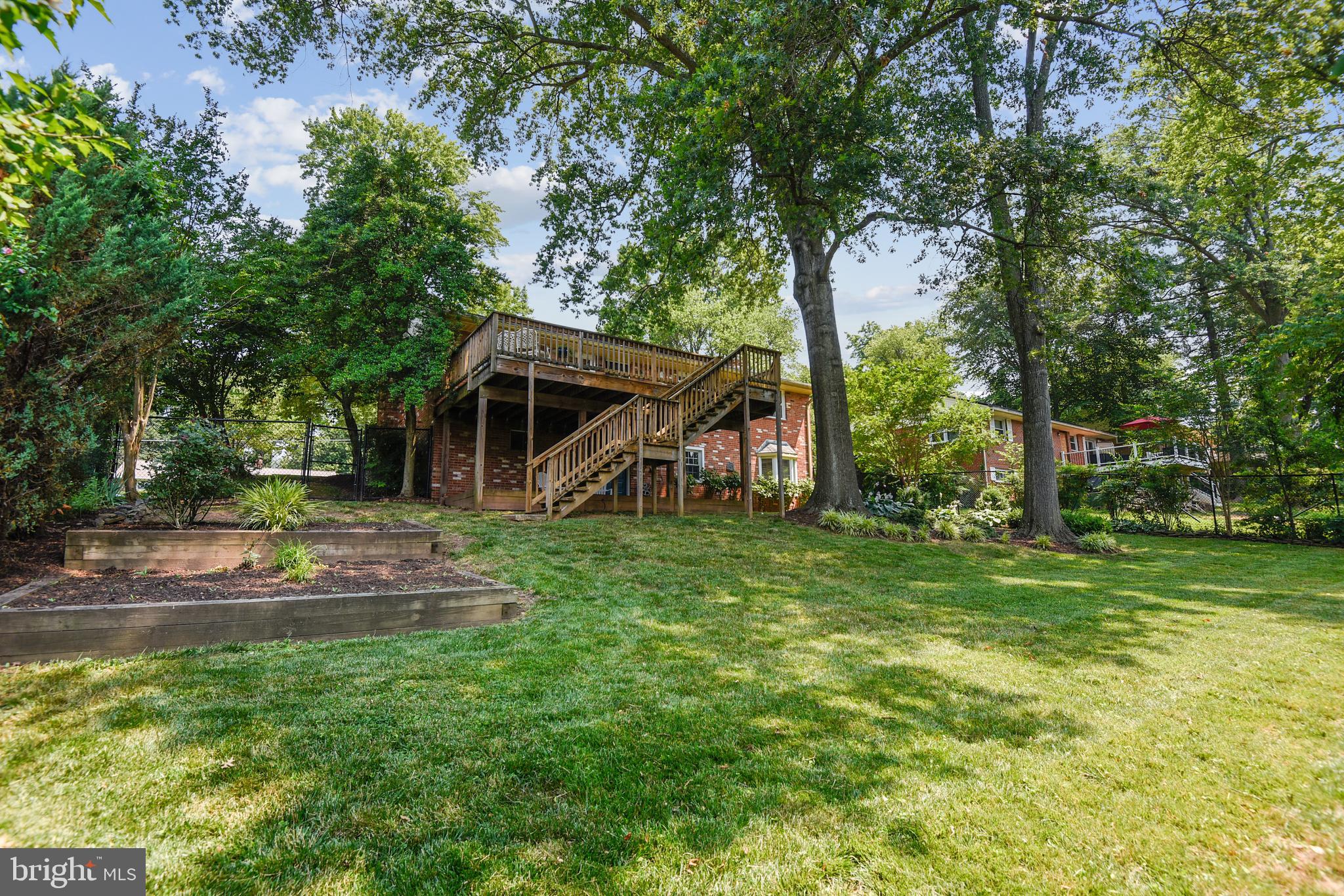 7925 Ellet Road Springfield, VA 22151 - Photo 6 of 58 Here is the large lot you have been looking for!