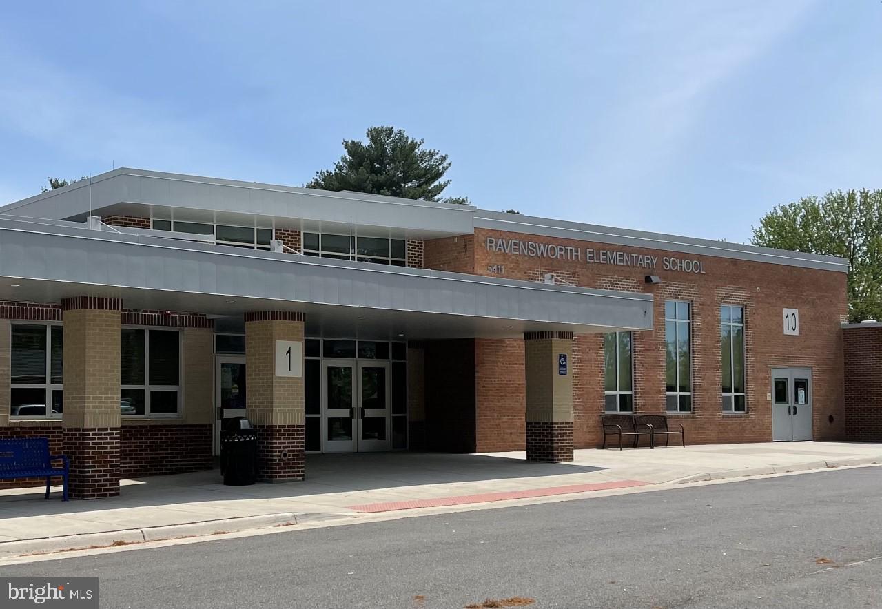 7925 Ellet Road Springfield, VA 22151 - Photo 53 of 58 Local elementary school.