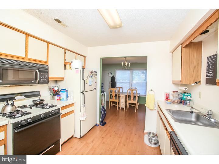 1 Cinnamon Road Thorofare, NJ 08086 - Photo 11 of 22 Kitchen