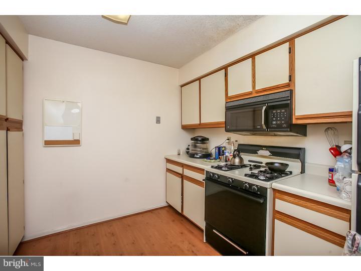 1 Cinnamon Road Thorofare, NJ 08086 - Photo 13 of 22 Kitchen