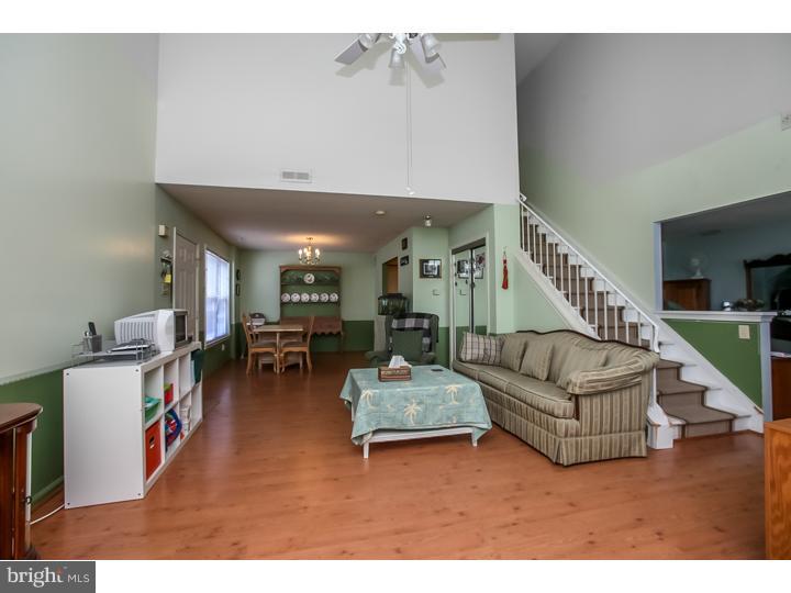 1 Cinnamon Road Thorofare, NJ 08086 - Photo 4 of 22 Living Room