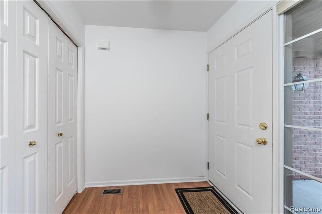 430 Cherry Grove Road Canton, MI 48188 - Photo 7 of 32