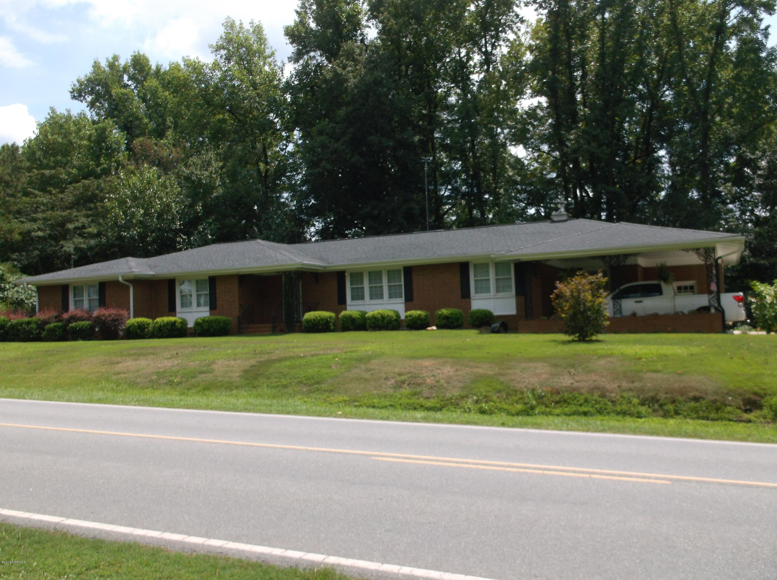1218 Rowan Road Clinton, NC 28328 - Photo 1 of 20 DSCF4622