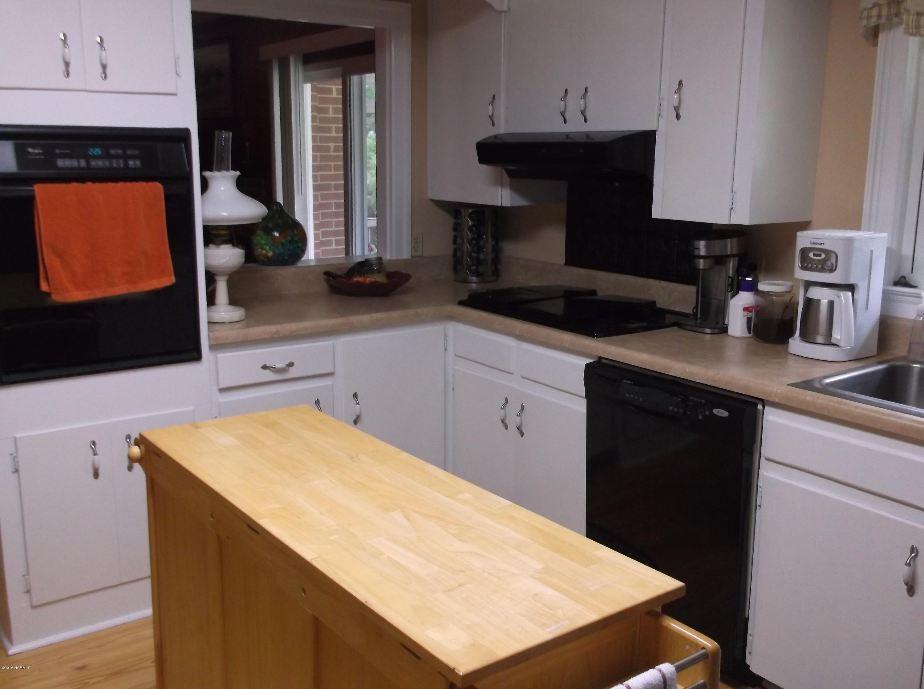 1218 Rowan Road Clinton, NC 28328 - Photo 5 of 20 DSCF4713