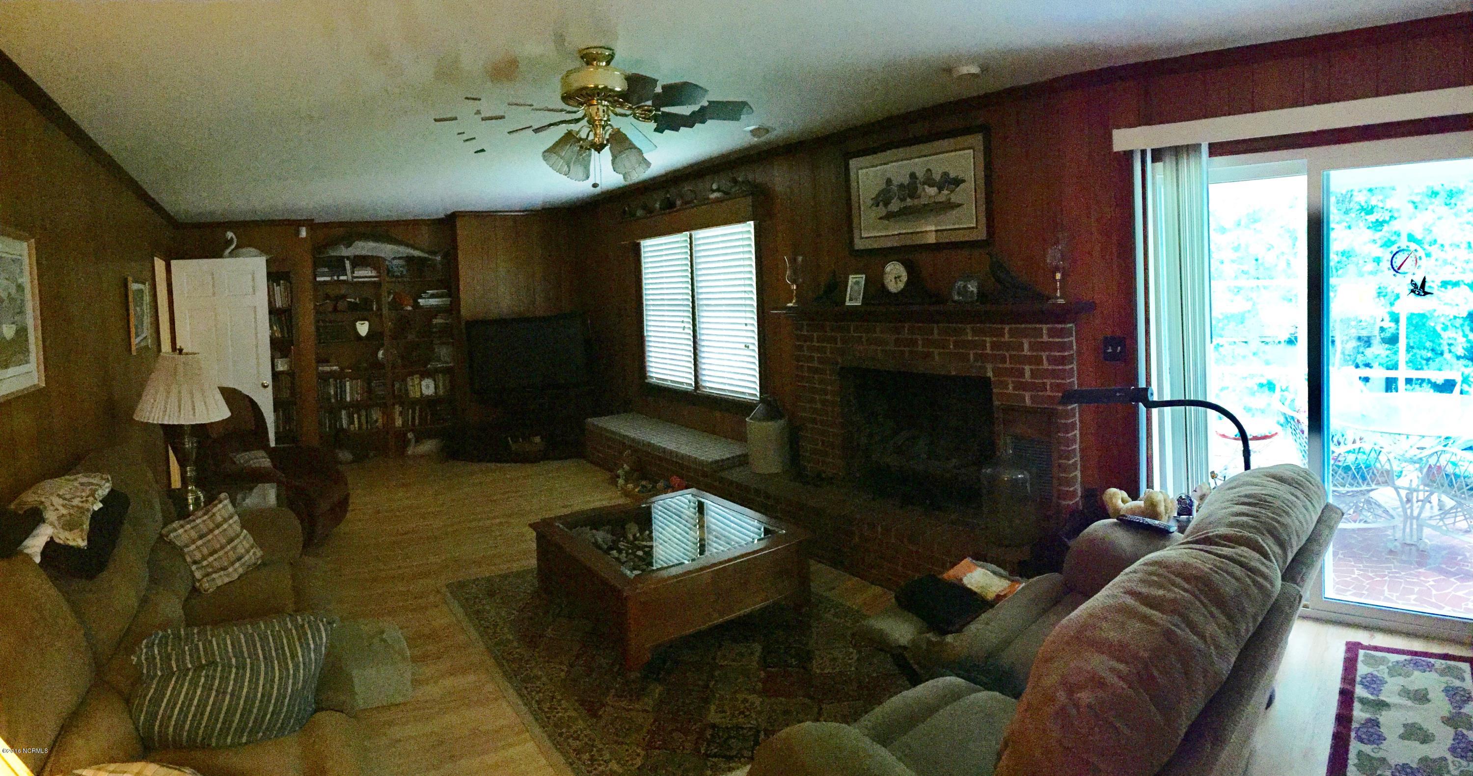 1218 Rowan Road Clinton, NC 28328 - Photo 7 of 20 FullSizeRender