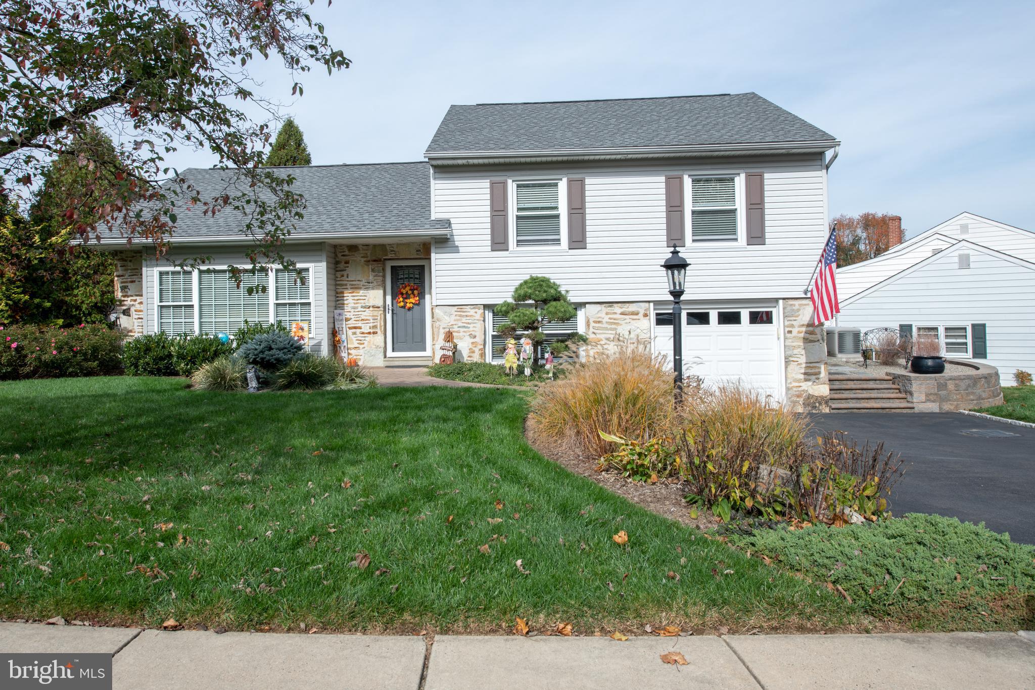 1014 Anna Road Huntingdon Valley, PA 19006 - Photo 1 of 47