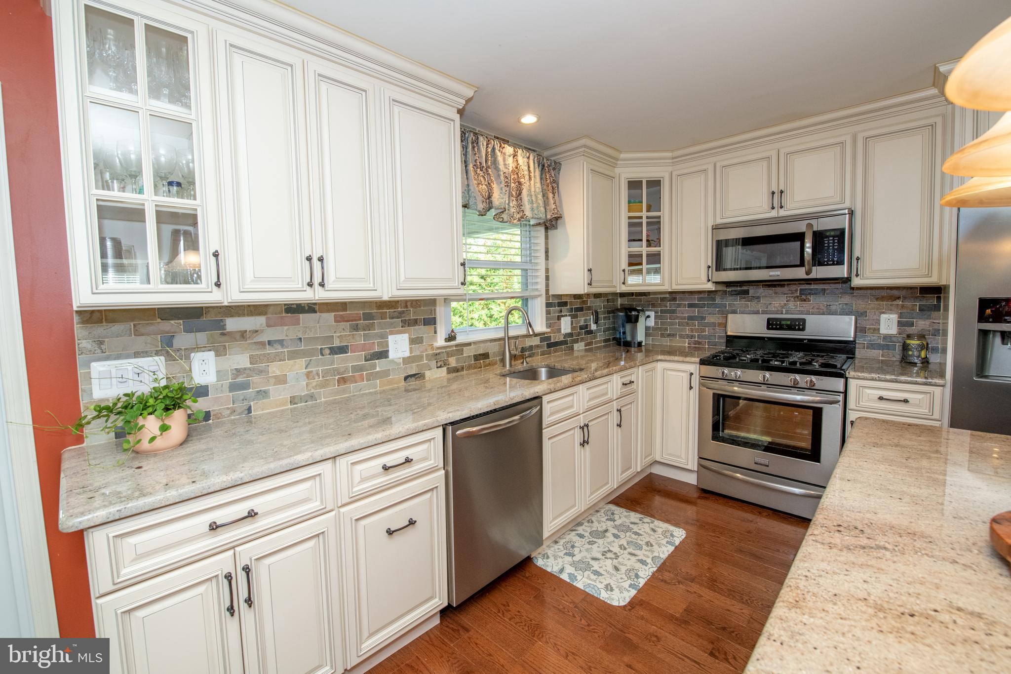 1014 Anna Road Huntingdon Valley, PA 19006 - Photo 17 of 47
