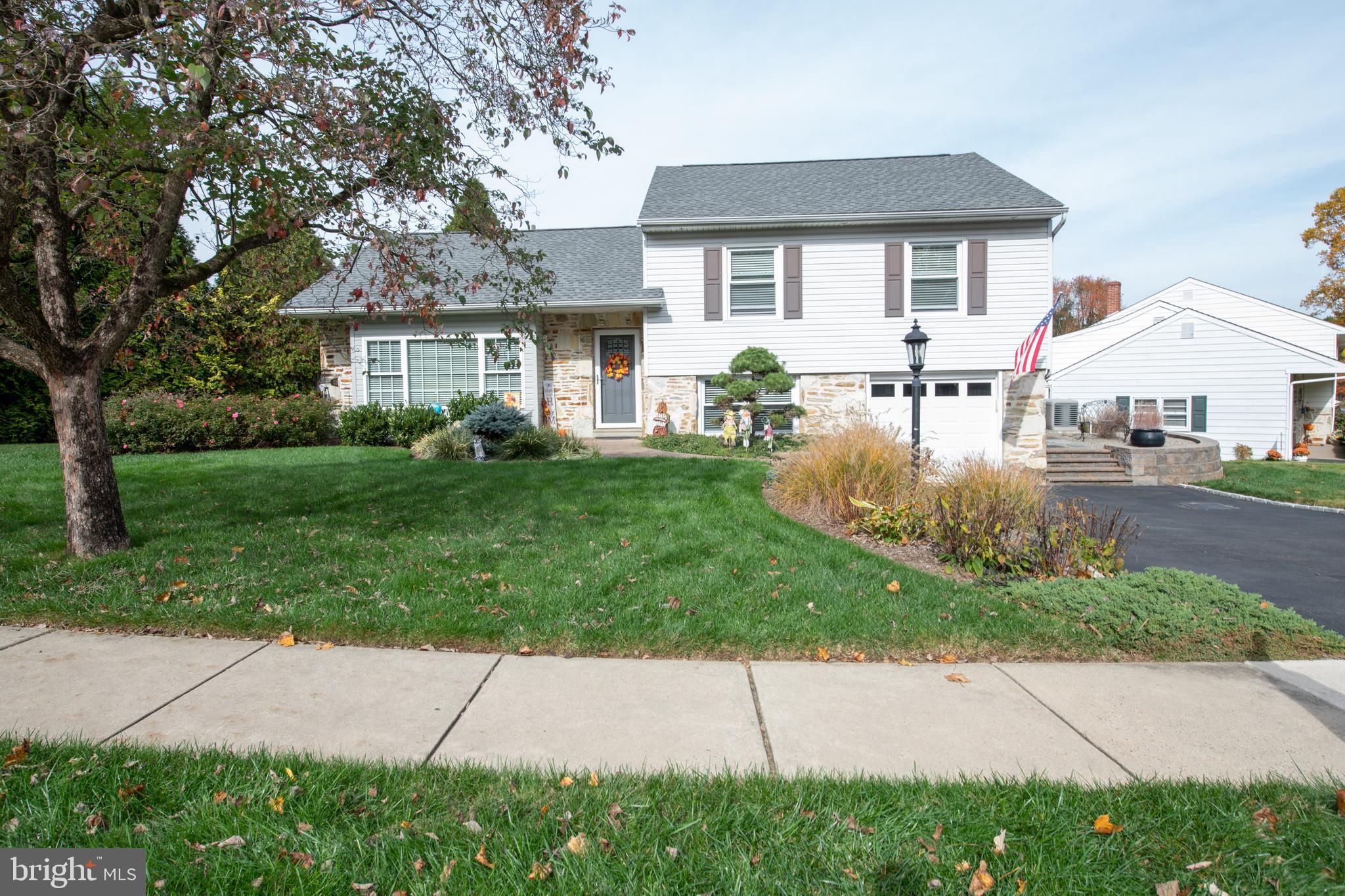 1014 Anna Road Huntingdon Valley, PA 19006 - Photo 2 of 47