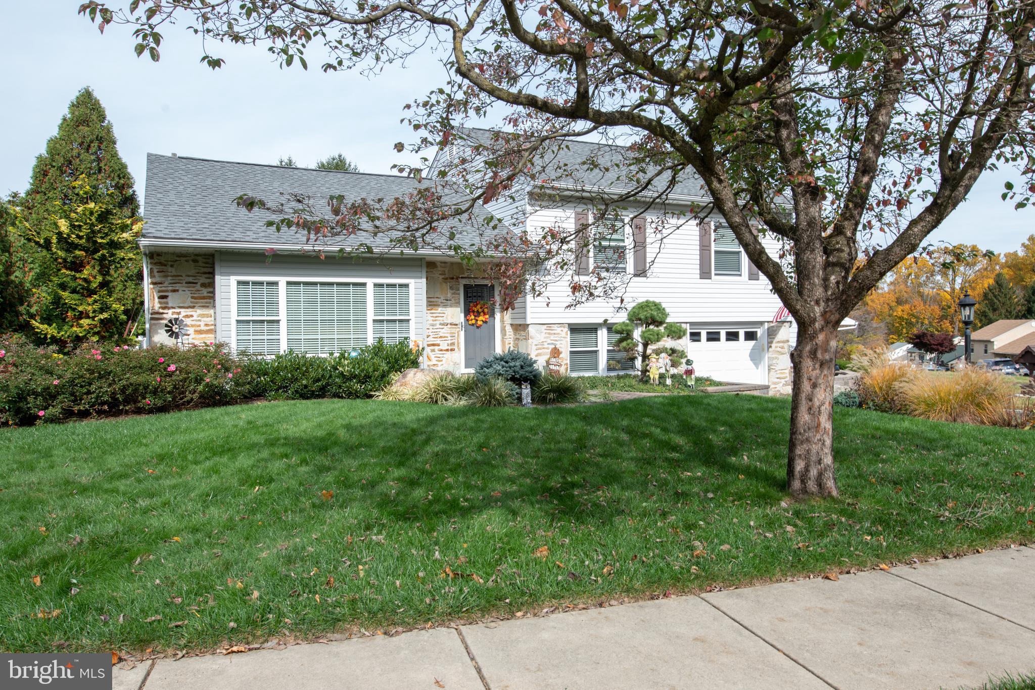1014 Anna Road Huntingdon Valley, PA 19006 - Photo 3 of 47