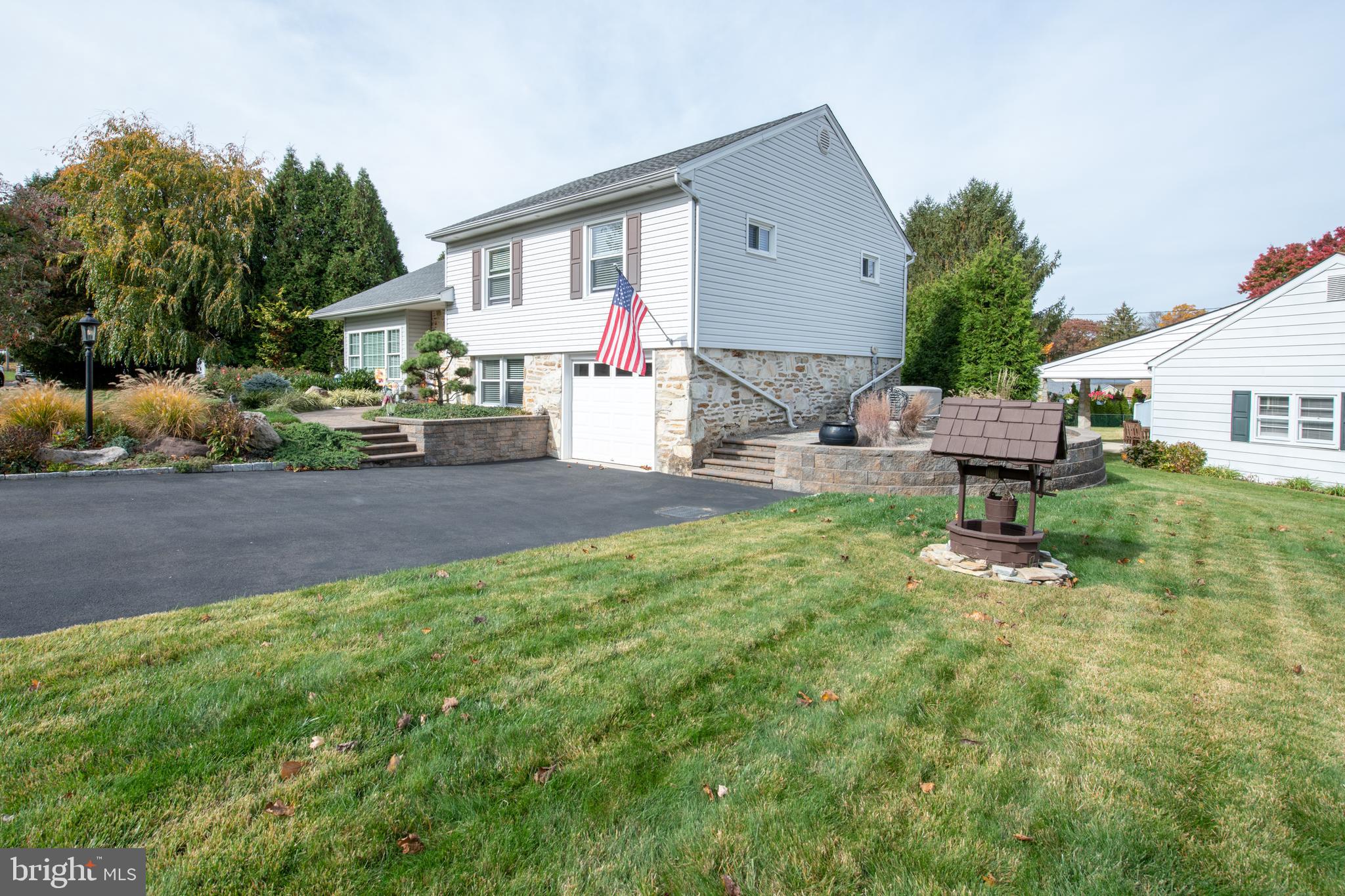 1014 Anna Road Huntingdon Valley, PA 19006 - Photo 4 of 47