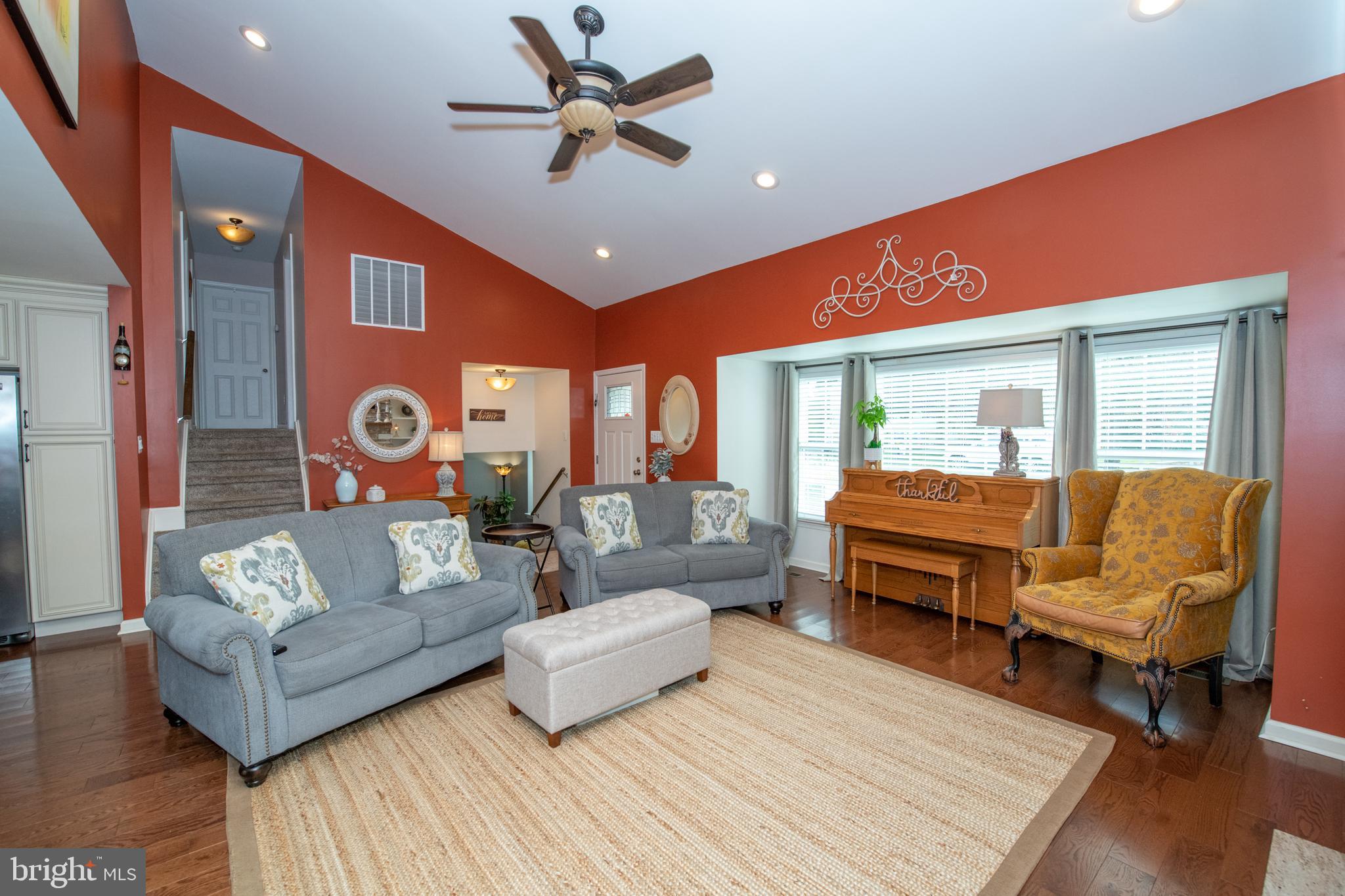 1014 Anna Road Huntingdon Valley, PA 19006 - Photo 9 of 47