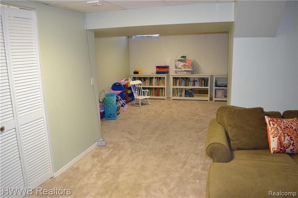 1950 Kilburn Road West Rochester Hills, MI 48306 - Photo 40 of 45