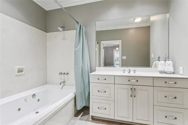 $705,000 | 205 West Maple Ridge Drive, Metairie, LA 70001