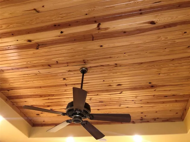 $1,000,000 | 117 Hawkwood Court, Comanche, TX 76442