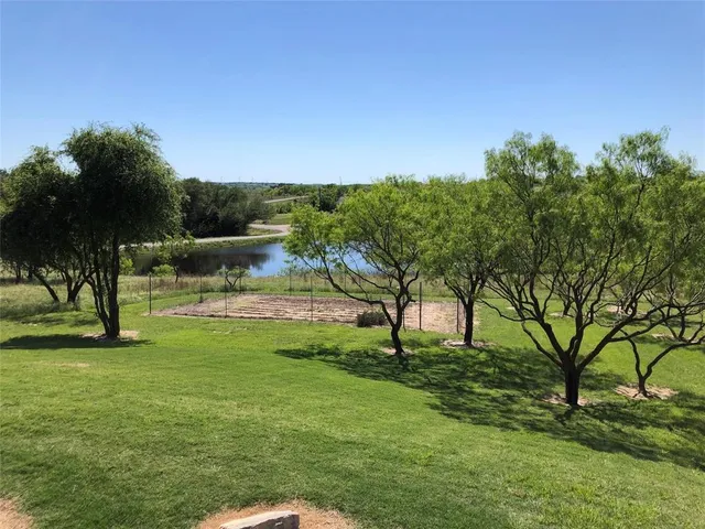 $1,000,000 | 117 Hawkwood Court, Comanche, TX 76442