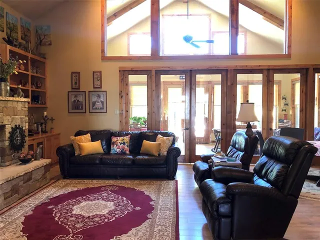 $1,000,000 | 117 Hawkwood Court, Comanche, TX 76442