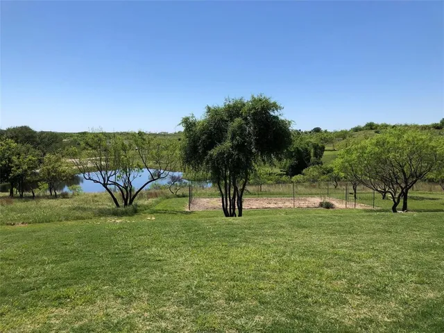 $1,000,000 | 117 Hawkwood Court, Comanche, TX 76442