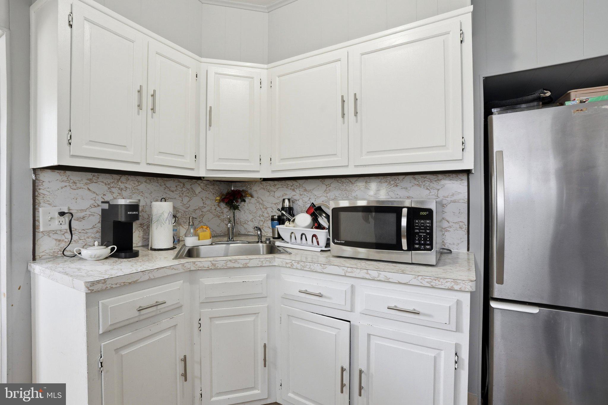 4686 State Road Drexel Hill, PA 19026 - Photo 13 of 21 Bright and inviting kitchen corner.