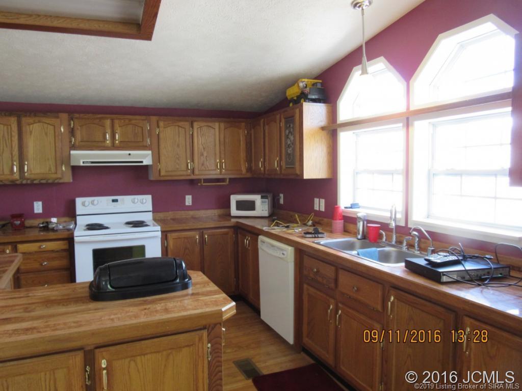 2715 North Thompson Road Madison, IN 47250 - Photo 4 of 14