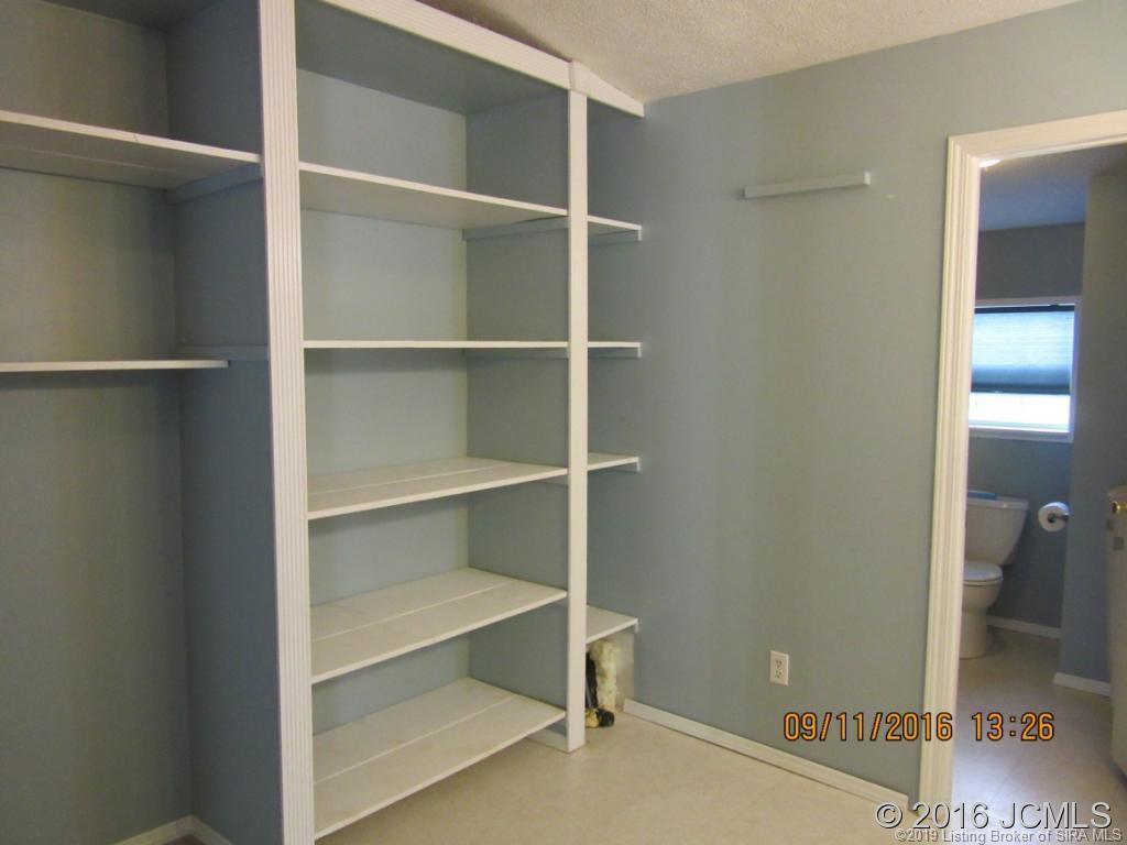 2715 North Thompson Road Madison, IN 47250 - Photo 8 of 14