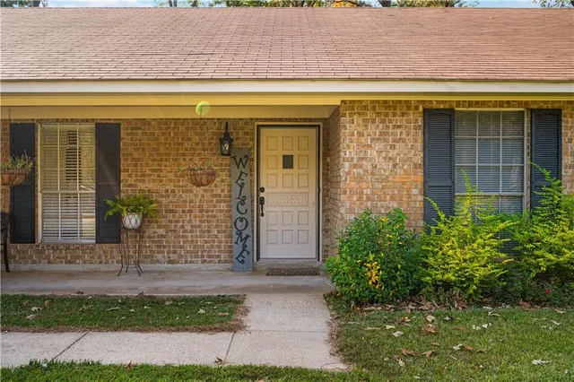 $280,960 | 8634 Ridgemont Drive, Pineville, LA 71360