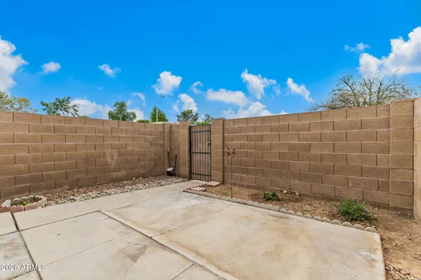 a view of a basket ball court