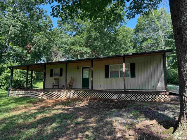 $224,900 | 880 Highway 166, Creal Springs, IL 62922