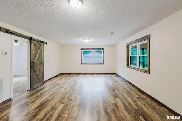 $224,900 | 880 Highway 166, Creal Springs, IL 62922