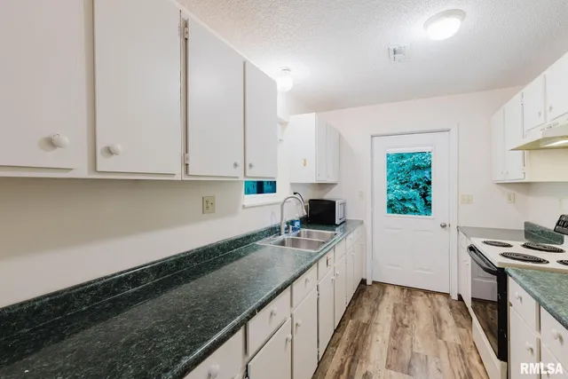 $224,900 | 880 Highway 166, Creal Springs, IL 62922