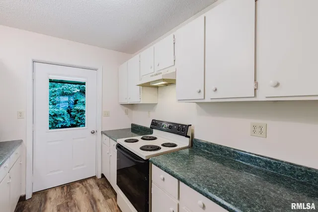 $224,900 | 880 Highway 166, Creal Springs, IL 62922