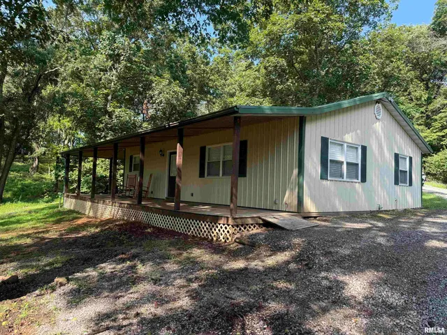 $224,900 | 880 Highway 166, Creal Springs, IL 62922