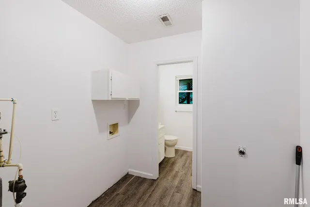 $224,900 | 880 Highway 166, Creal Springs, IL 62922