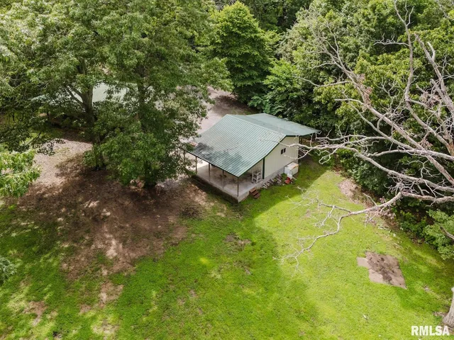 $224,900 | 880 Highway 166, Creal Springs, IL 62922