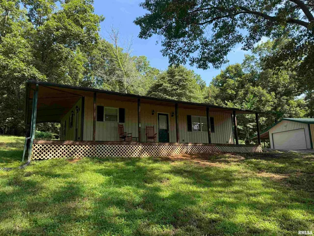 $224,900 | 880 Highway 166, Creal Springs, IL 62922