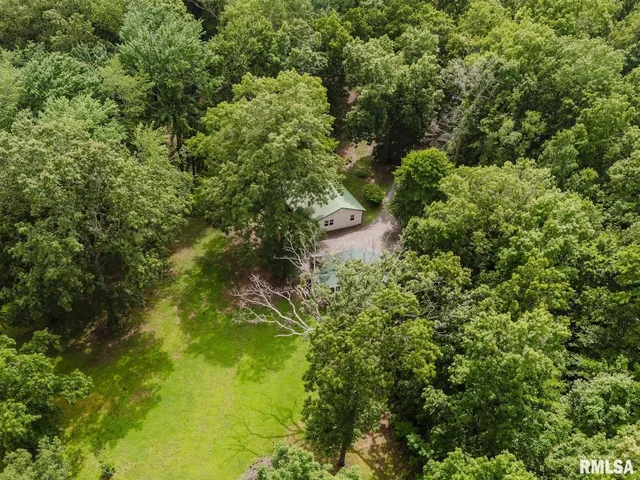 $224,900 | 880 Highway 166, Creal Springs, IL 62922