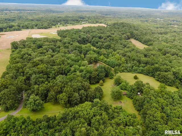 $224,900 | 880 Highway 166, Creal Springs, IL 62922