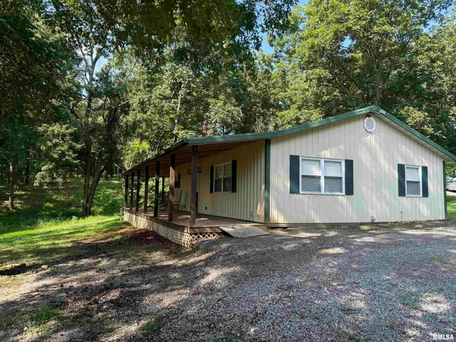 $224,900 | 880 Highway 166, Creal Springs, IL 62922